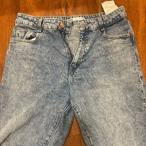 ZARA MOM FIT JEANS SIZE 8